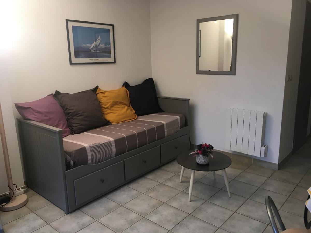 Sanary sur Mer Appartement 30m2 T2 avec terrasse Piscine 10min à pied de la plage Exterior foto
