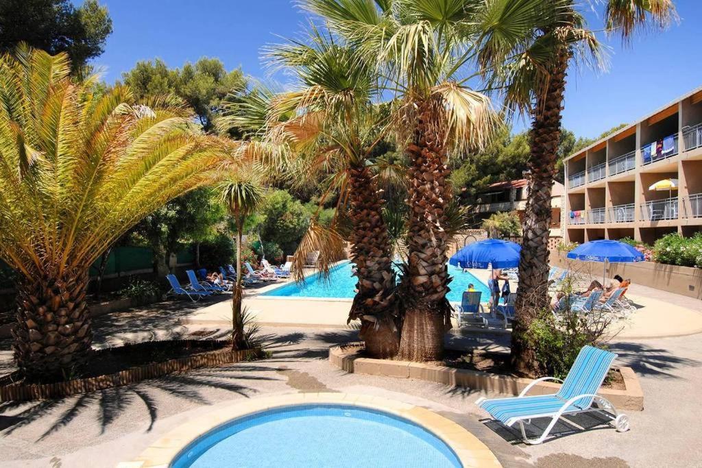 Sanary sur Mer Appartement 30m2 T2 avec terrasse Piscine 10min à pied de la plage Exterior foto